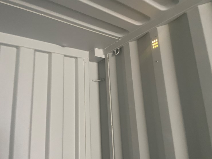 #266-•-20'-standard-shipping-container-(mosinee,-wi)-image-14