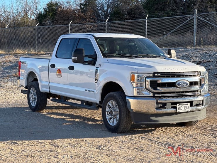 2020-ford-f250-xlt-image-1