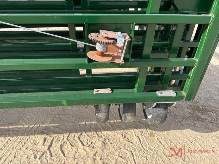 arrowquip-heeler-towable-gooseneck-corral-pen-image-28