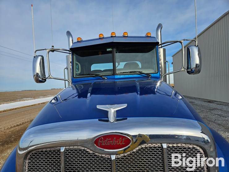 2013-peterbilt-386-image-9