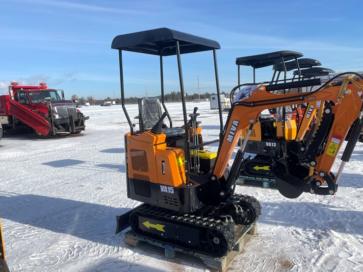 #134-•-miva-va13-mini-excavator-(mosinee,-wi)-image-4