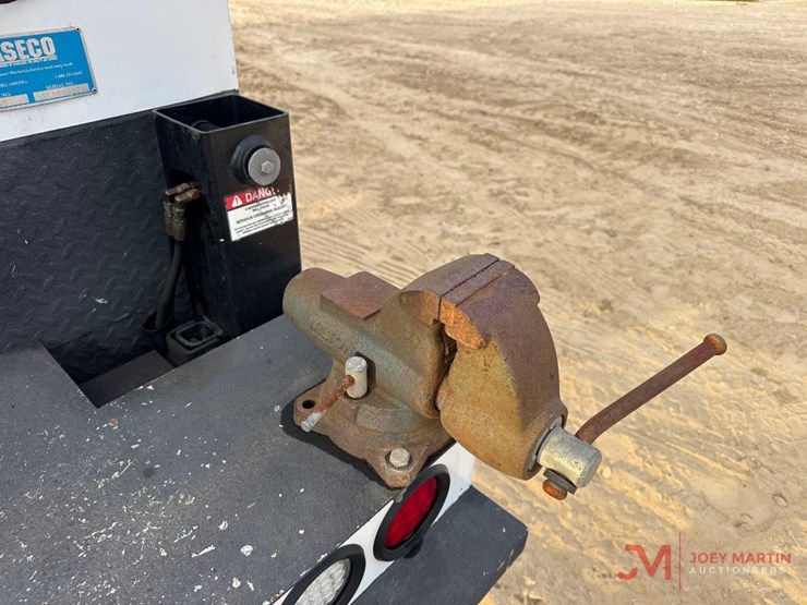 2016-ford-f550-xl-image-17