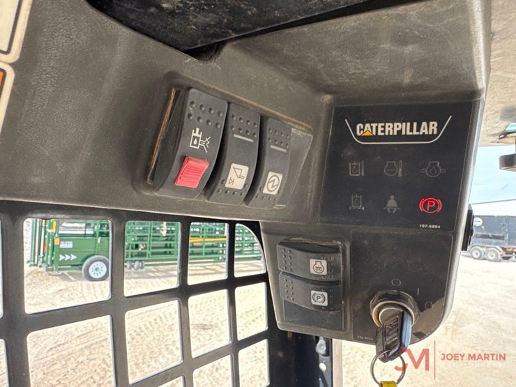 caterpillar-246b-image-23