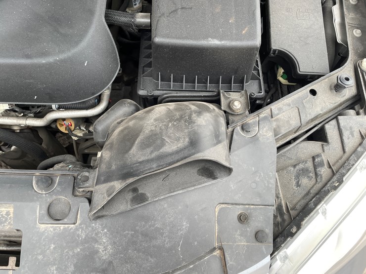 #111-•-2013-chrysler-200-(nm-title)-image-47