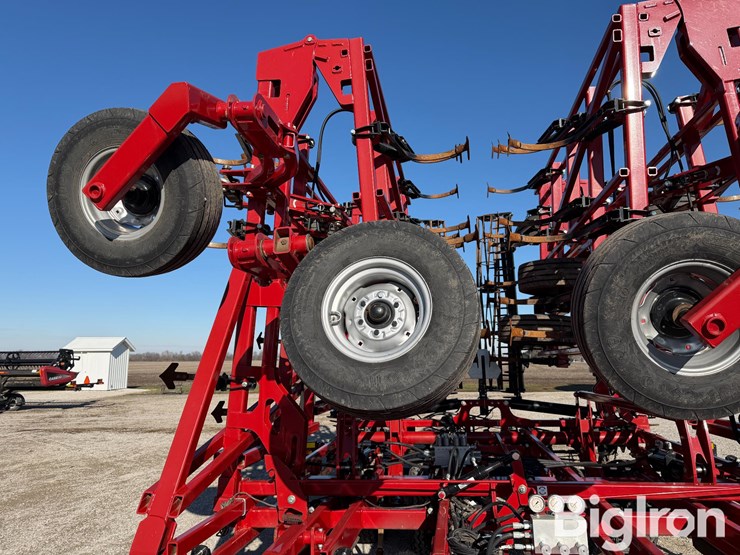 2023-case-ih-255-image-18