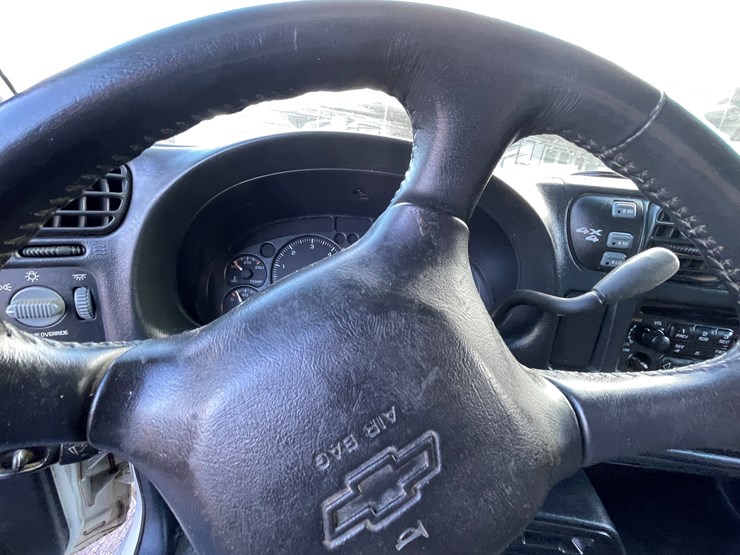 2002-chevrolet-s10-image-44