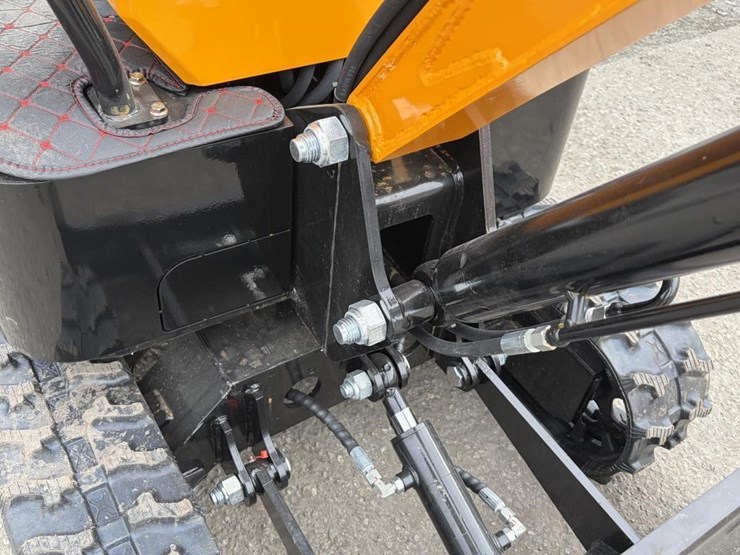 2025-vicsec-vc13-excavator-image-6