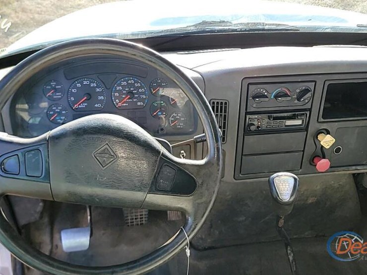 2006-international-durastar-4300-image-16