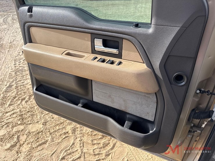 2014-ford-f150-xlt-image-28