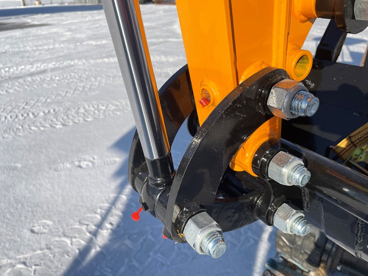 #132-•-miva-va13-mini-excavator-(mosinee,-wi)-image-29