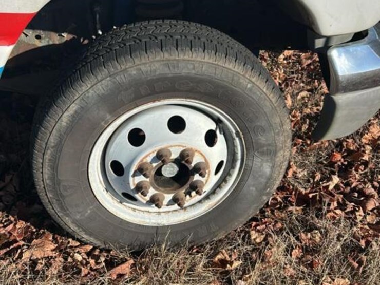 2005-ford-e350-image-7