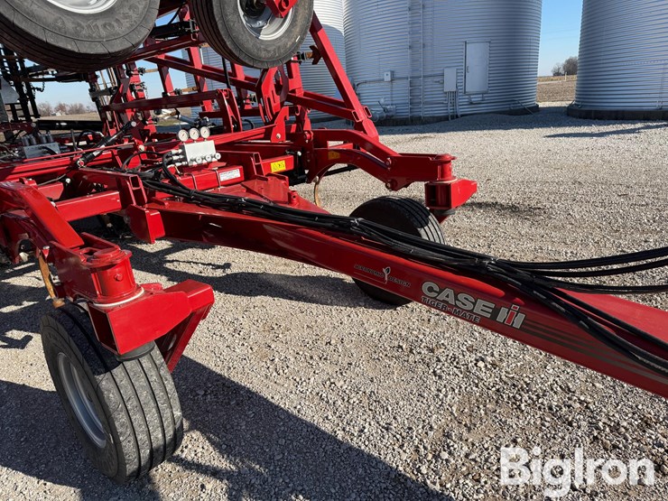 2023-case-ih-255-image-13