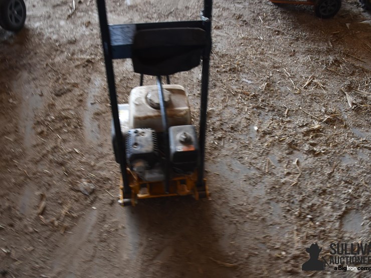 2015-north-industrial-equipment-jpc-60-plate-compactor-image-2