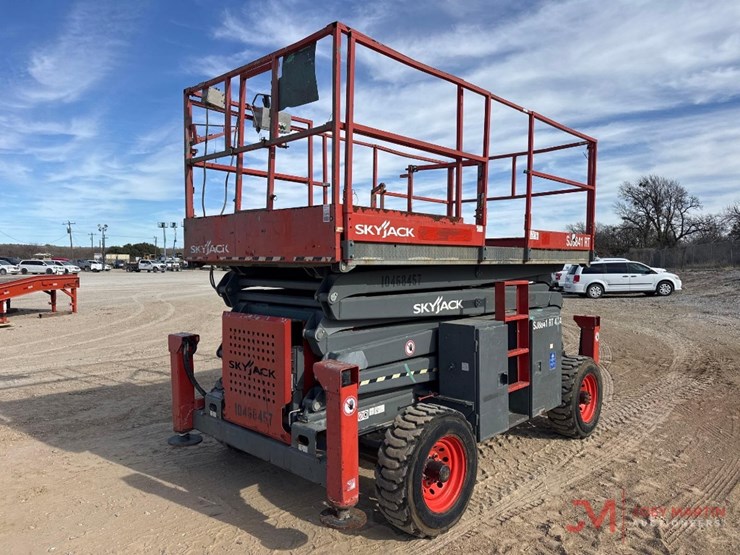 2016-skyjack-sj8841rt-image-4