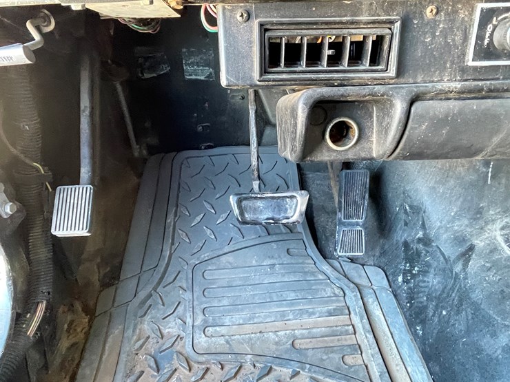 1995-jeep-wrangler-image-20