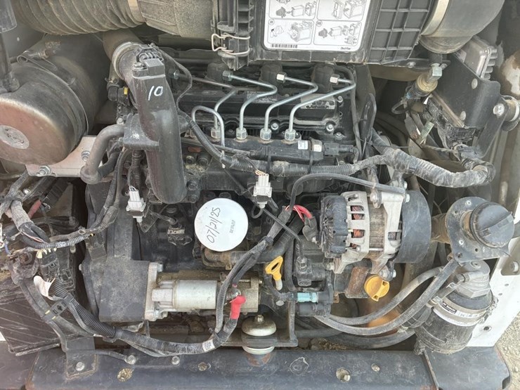 2018-bobcat-s570-image-13