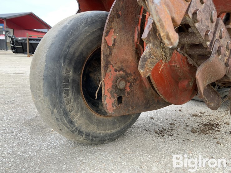 2012-ditch-witch-rt12-image-16