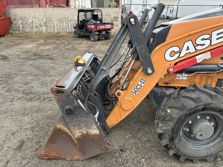 2018-case-580sn-image-5