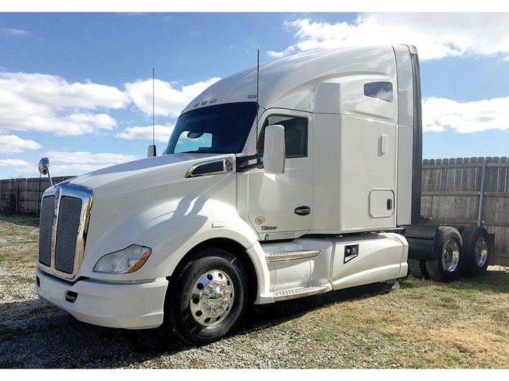 2017-kenworth-t680-image-1