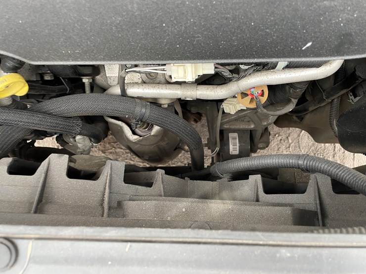 #111-•-2013-chrysler-200-(nm-title)-image-50