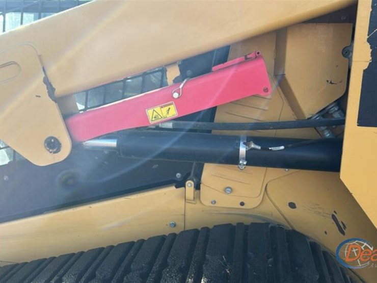 2017-caterpillar-277d-image-11