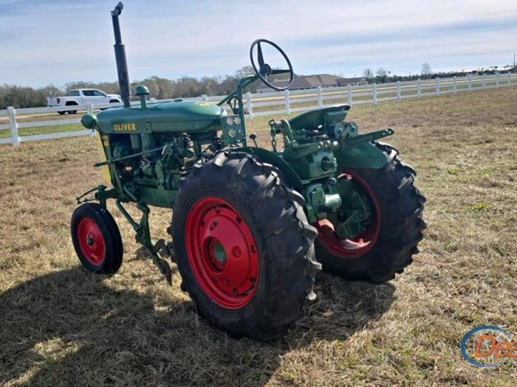 1957-oliver-super-44-image-11