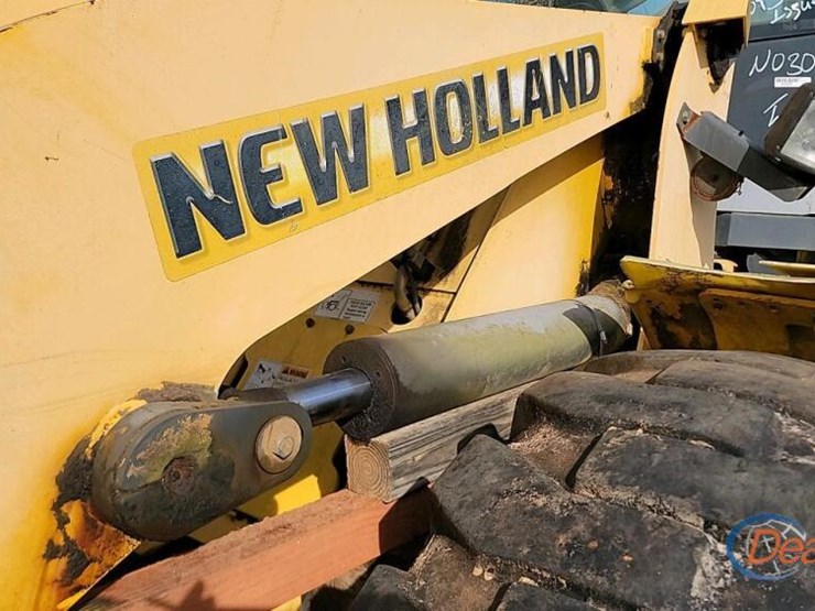 new-holland-w130-image-10