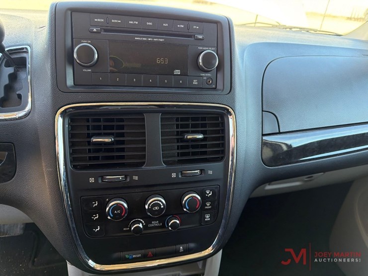 2016-dodge-grand-caravan-image-20