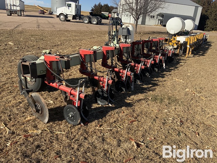 orthman-8r30-fertilizer-bar-image-7