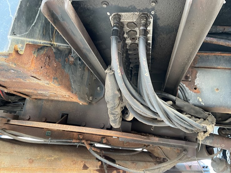 2007-international-7400-image-23