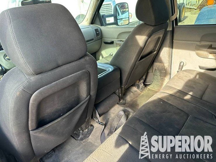 2013-chevrolet-2500hd-image-4