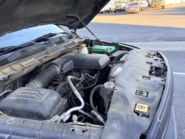 2017-dodge-1500-image-8