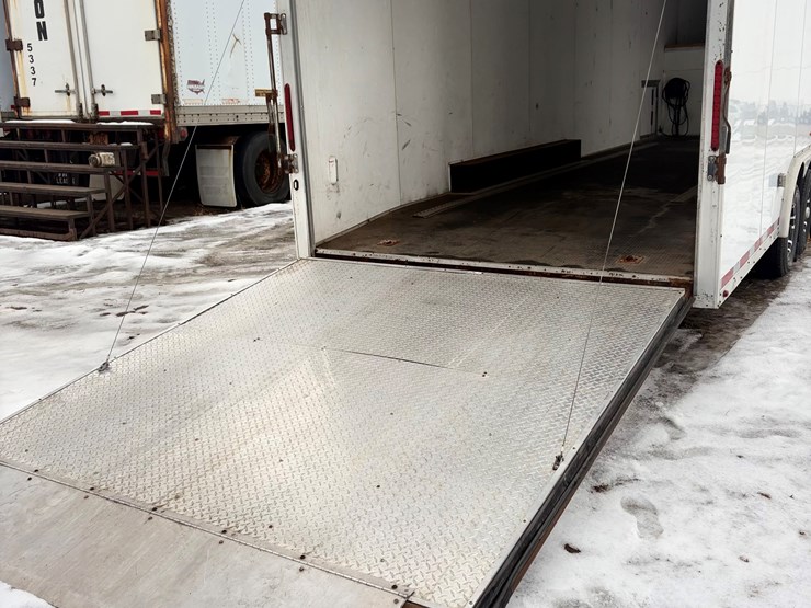 #355-•-2018-vintage-enclosed-trailer-(has-mn-title)-(clintonville,-wi)-image-20