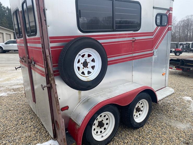 #370-•-1985-trail-et-2-horse-bumper-pull-trailer-(has-il-title)-(helenville,-wi)-image-2