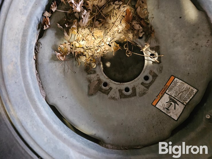 11r24.5-pivot-tires/rims-w/steel-tracks-image-9