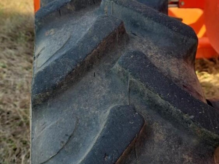 2015-kubota-la1154-image-30