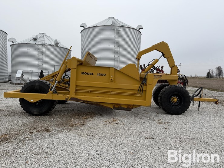 2010-holcomb-1200-image-4