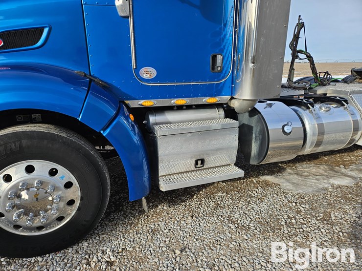 2013-peterbilt-386-image-15