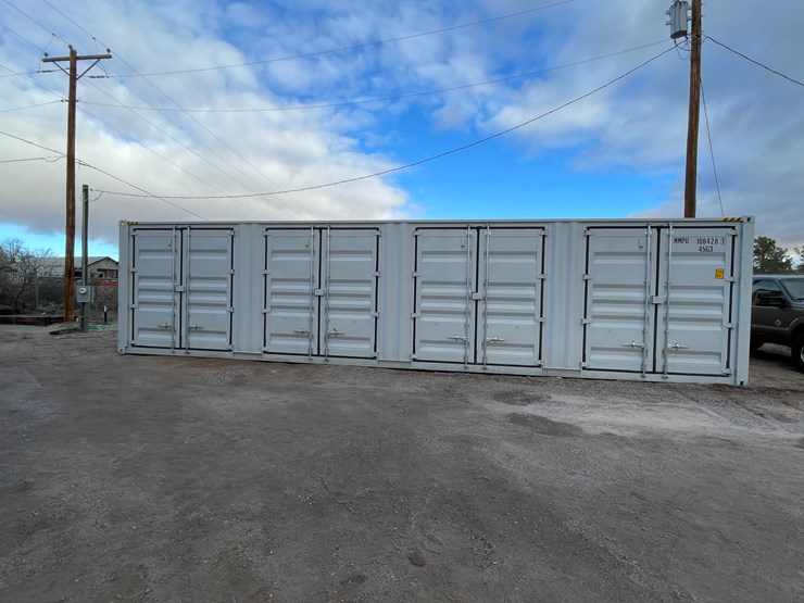 #200d-•-40'-container-image-1