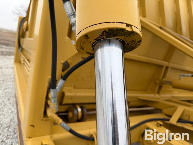 2010-holcomb-1200-image-9