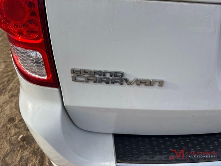 2016-dodge-grand-caravan-image-8