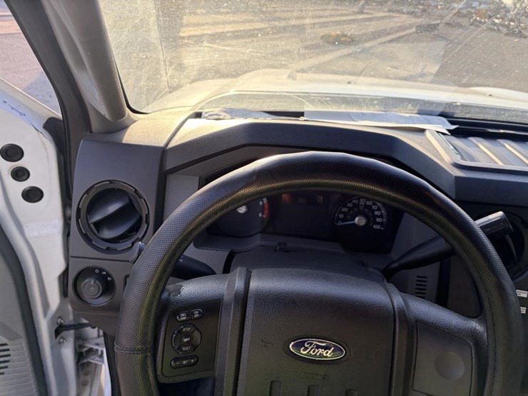 2012-ford-f550-image-15