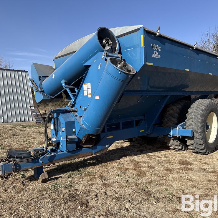 2010 KINZE 1050