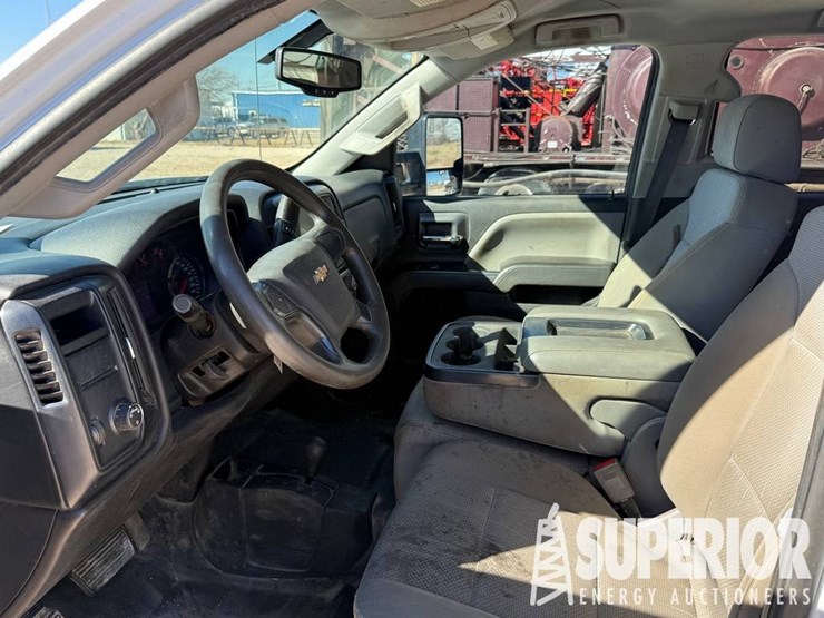 2019-chevrolet-2500-image-2