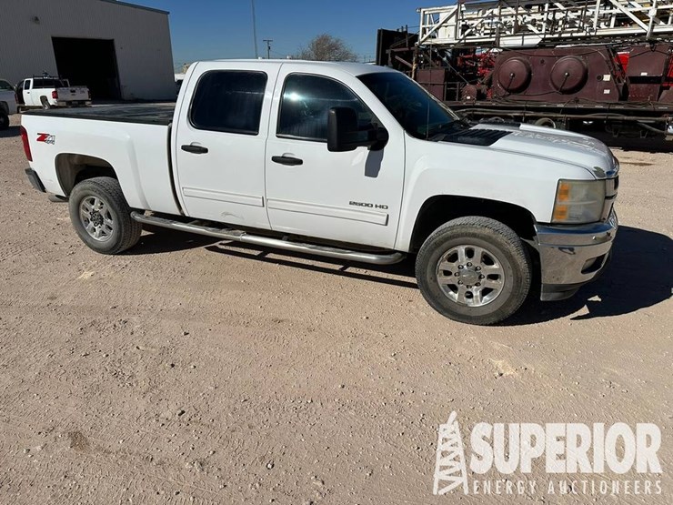 2013-chevrolet-2500-image-8