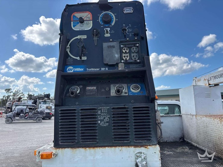 2001-liftmoore-6036-image-22