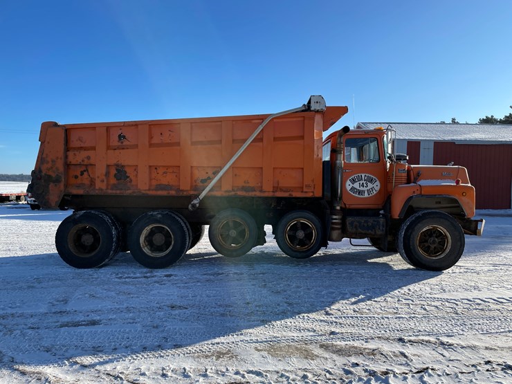 #314-•-1994-mack-quad-axle-dump-truck-(has-wi-title)(merrill,-wi)-image-6