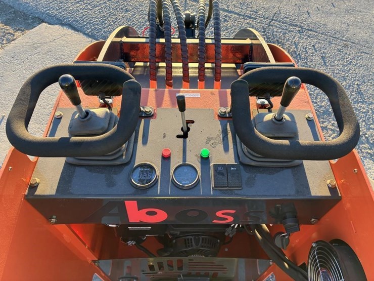 2025-aboss-gh350-skid-steertrack-loader-image-11