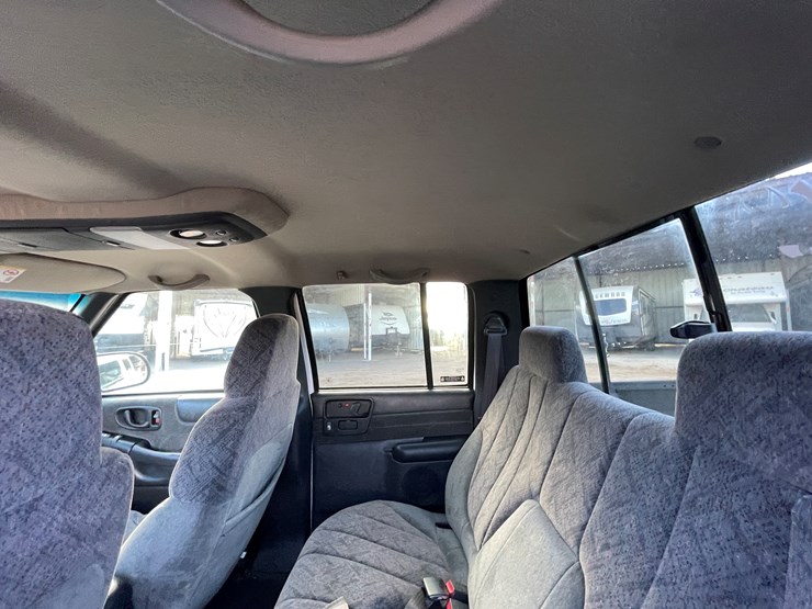 2002-chevrolet-s10-image-21