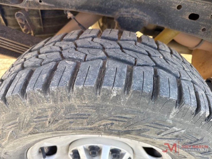 2012-gmc-sierra-2500-image-14